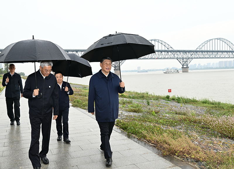 习近平在江西考察时强调解放思想开拓进取扬长补短固本兴新奋力谱写中国式现代化江西篇章