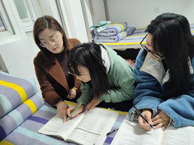 开展学业帮扶（2）