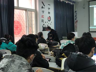 开展学业帮扶
